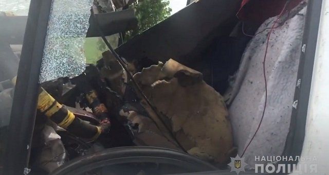 В Полтавской области подорвали машину инкассаторов "Укрпочты": Украли 2,5 млн и пистолет