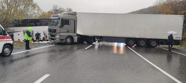 На трассе Мукачево – Львов в ДТП погибли 2 человека
