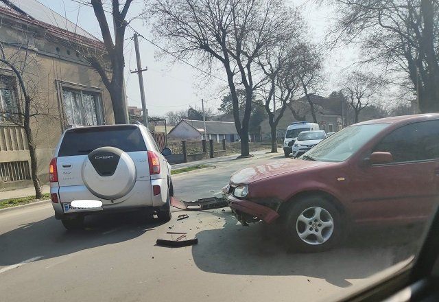 Авария в областном центре Закарпатья - не разминулись две иномарки