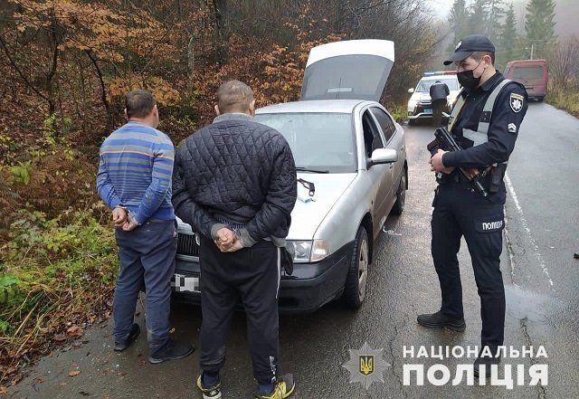 Двух жителей областного центра Закарпатья будут судить за разбойное нападение на трассе
