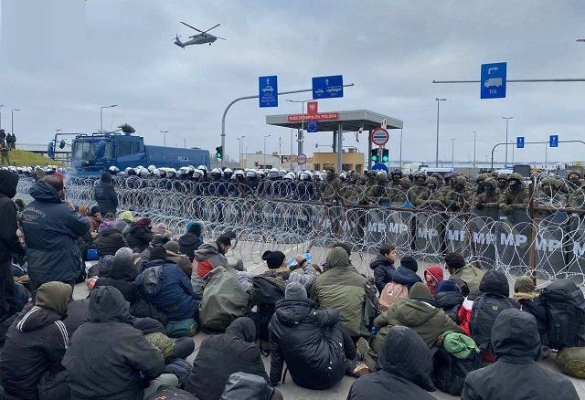 Обострилась ситуация на границе Белоруссии с Польшей - мигранты пошли на прорыв