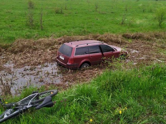 Авария в Закарпатье: Авто приземлилось в кювете 