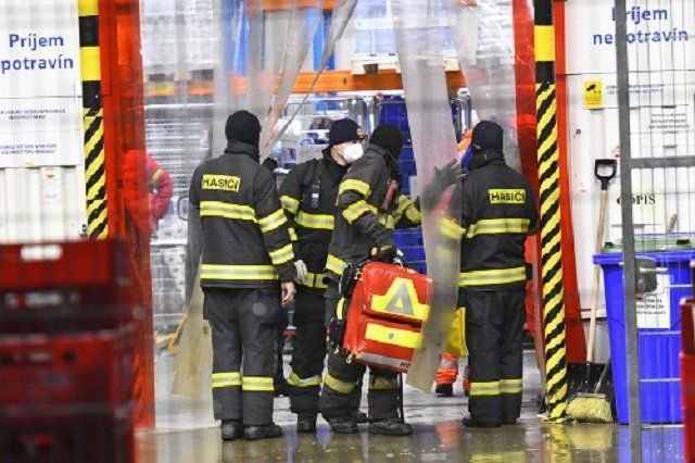 В Словакии убийца удерживал в течении 7 часов заложницу в супермаркете