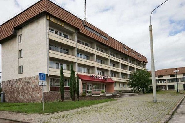 В Ивано-Франковске отель "Бандерштадт" обновят нацистским символом 