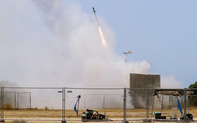 На Ближнем Востоке разгорается реальная война - По Израилю запустили сотни ракет