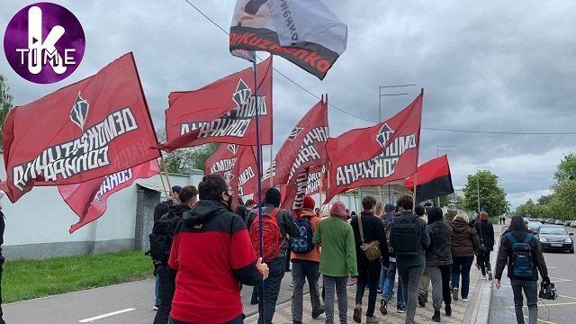Националисты устроили акцию протеста под госпредприятием "Антонов"