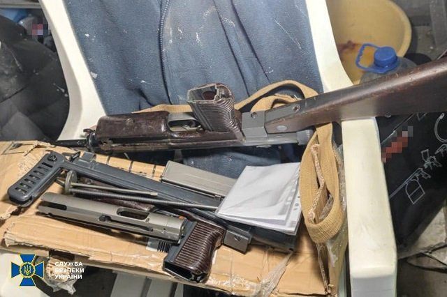 СБУ Закарпатья заблокировала канал нелегальной переправки в Украину составных частей огнестрельного оружия.