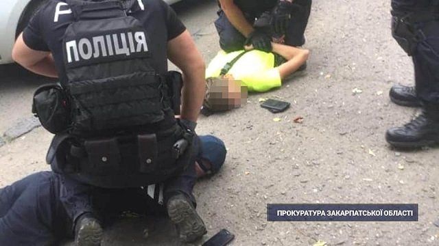 Прокуратура согласовала подозрение наркоторговцу, задержанному вчера в областном центре Закарпатья