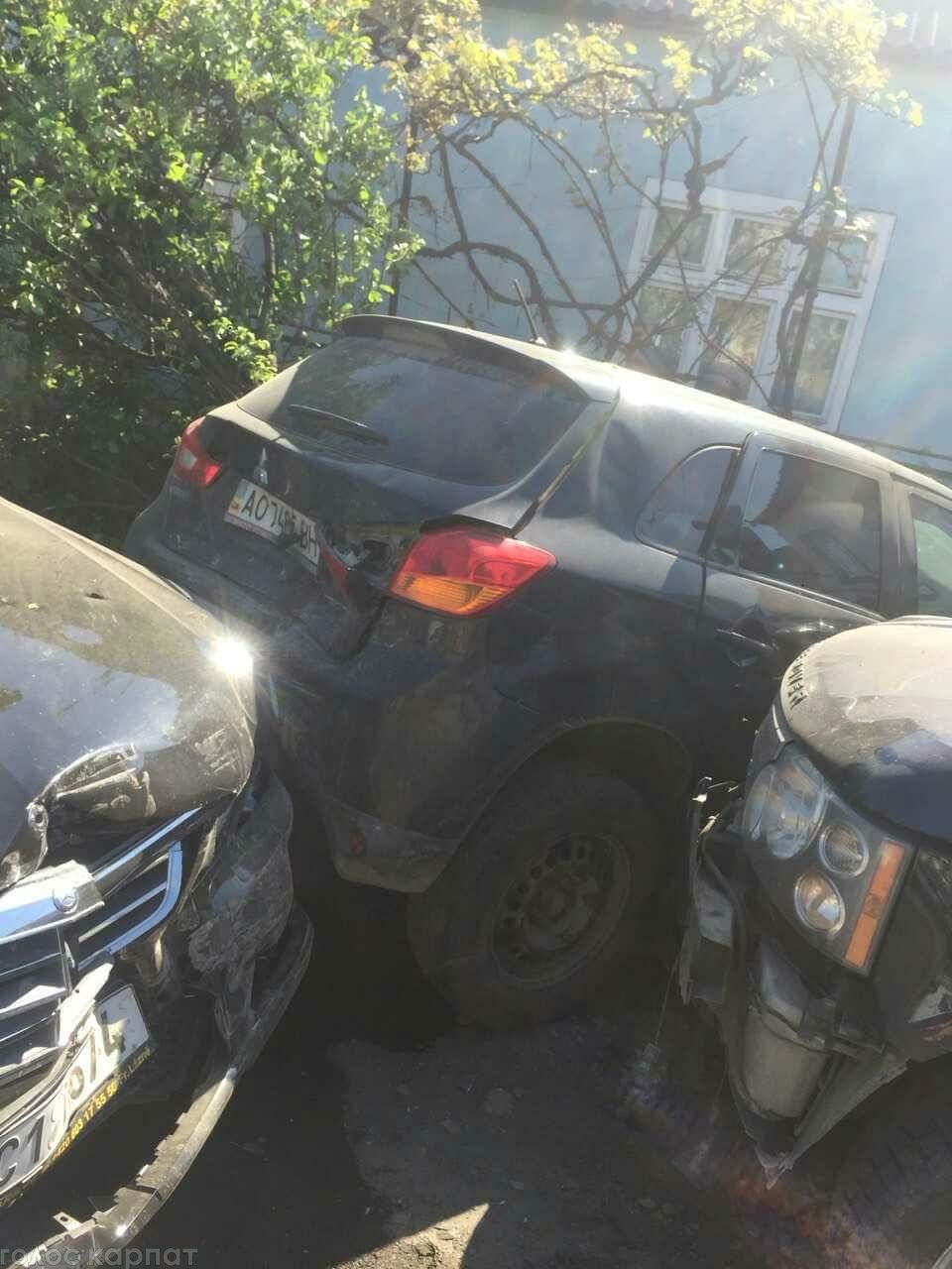 Пьяный водитель на «Range Rover» протаранил несколько автомобилей