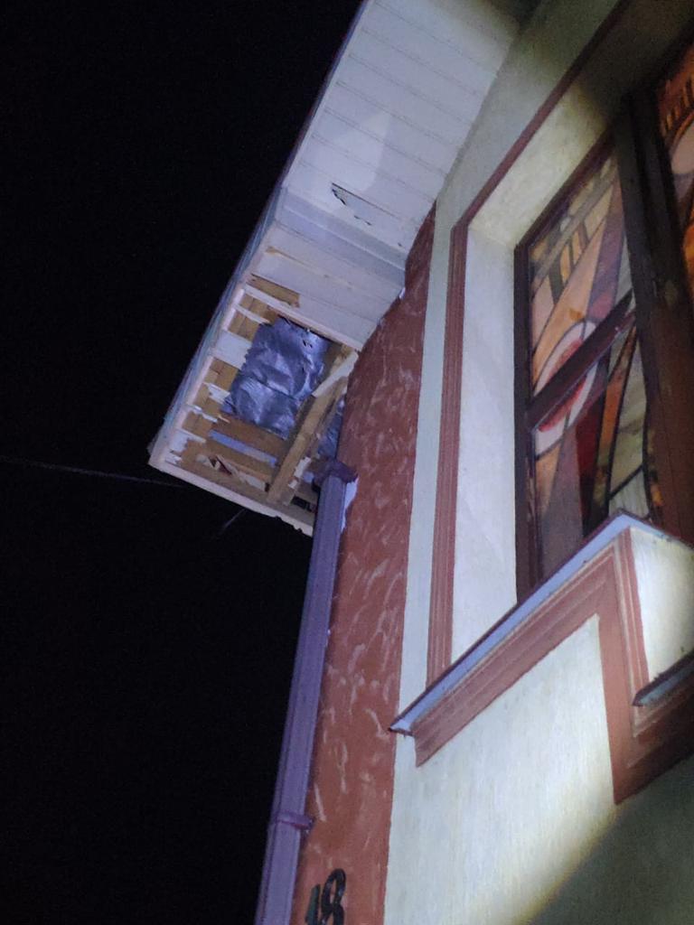 Закарпаття. Вночі біля Ужгорода з гранатомета обстріляли будинок матері Роберта Бровді