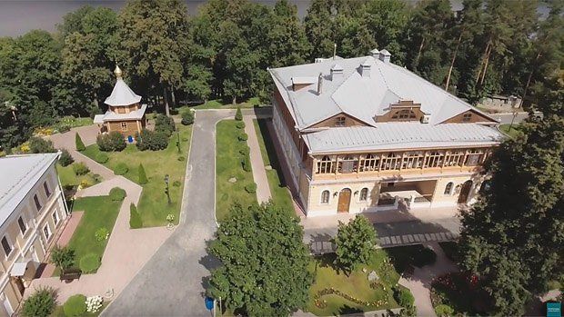 У премьер-министра Россия обнаружилось имение площадью 80 га.