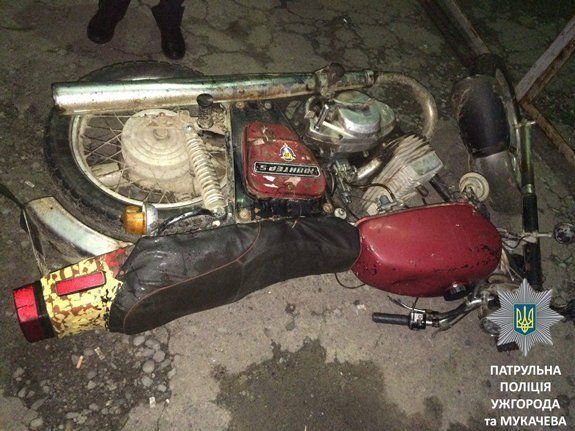 На трассе "Киев-Чоп" пьяный байкер несся ночью без фар