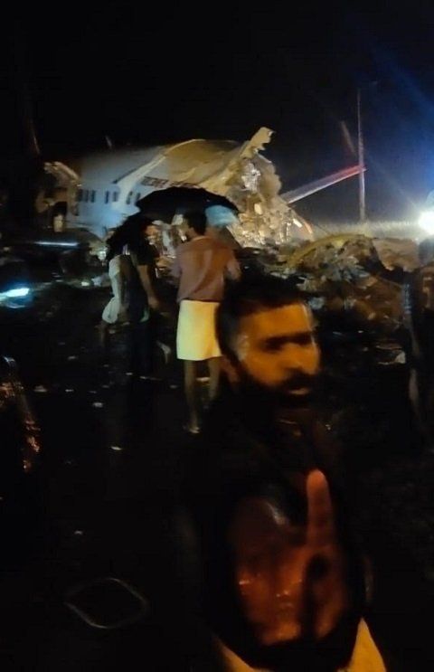 При посадке в Индии развалился самолет авиакомпании Air India с двумя сотнями пассажиров