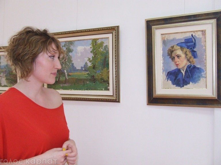 В выставочном зале Закарпатского венгерского института экспонируется 39 картин