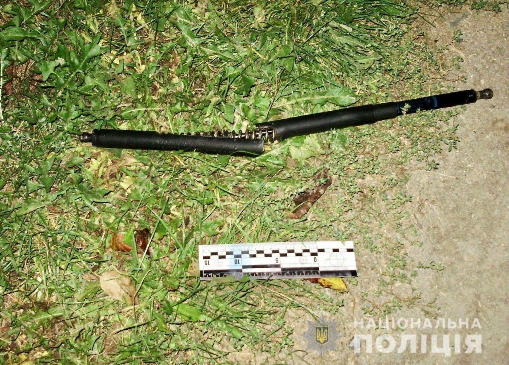 В Закарпатье 24-летнего парня настолько сильно били, что сломалась металлическая палка