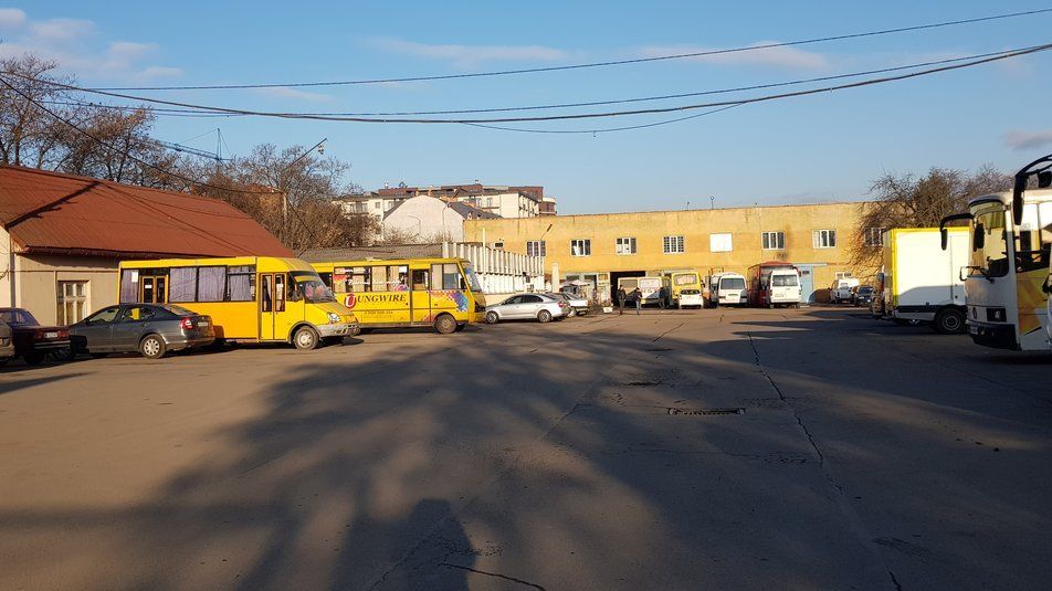 Власть Ужгорода довела перевозчиков до банкротства: Бесплатного проезда для школьников и льготников больше не будет