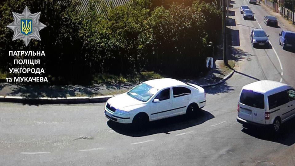 Авто нарушителя - Skoda Octavia белого цвета иностранной регистрации