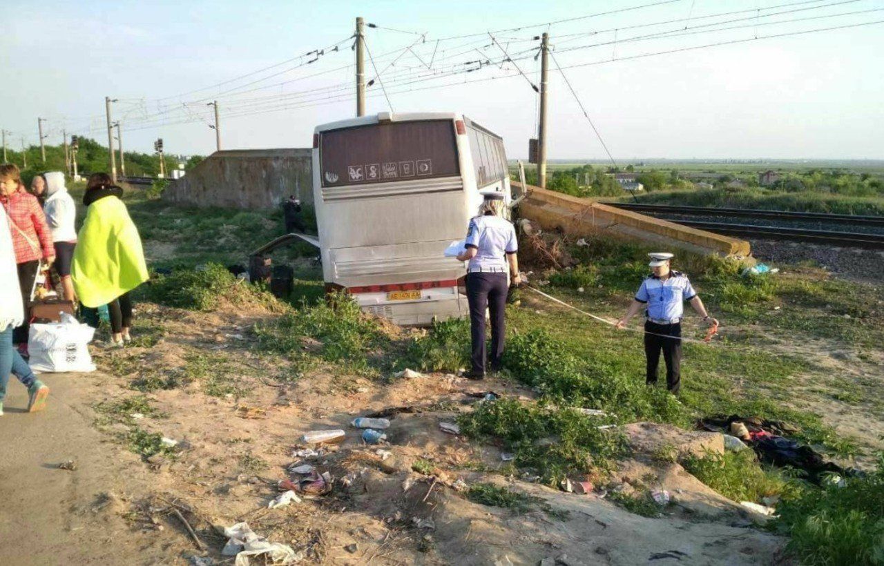 В Румынии произошло жуткое ДТП с участием туристического автобуса, в котором ехали украинцы