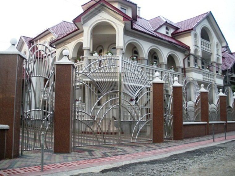 Нижняя Апша - самое богатое село на Украине