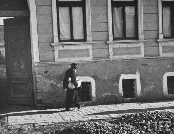 Еврейское гетто в оккупированном венграми Мукачево, 1939