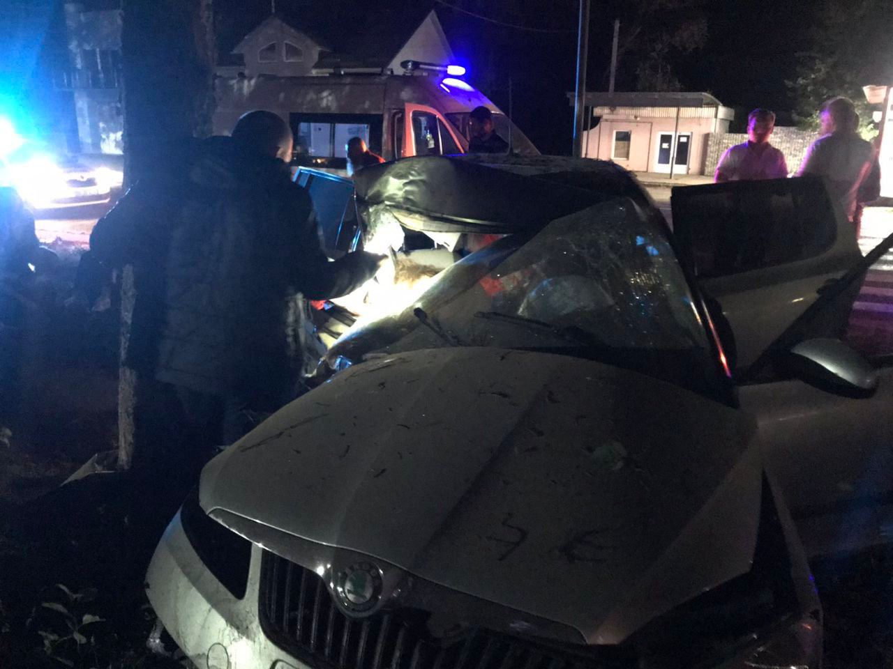 Три девушки разбились ночью в Ужгороде: Одна умерла сразу, двое выжили