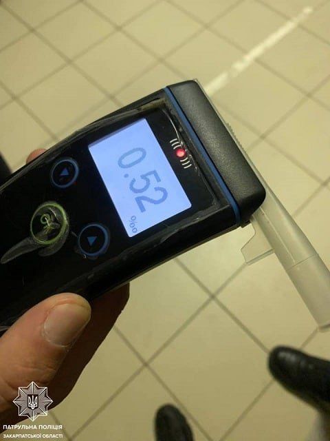 Настоящий нарко-экшн устроил неадекват патрульным в Ужгороде 