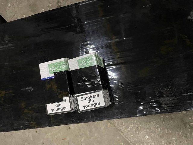 Сигарет на 300 тыс. высветил сканер в фуре на границе в Закарпатье