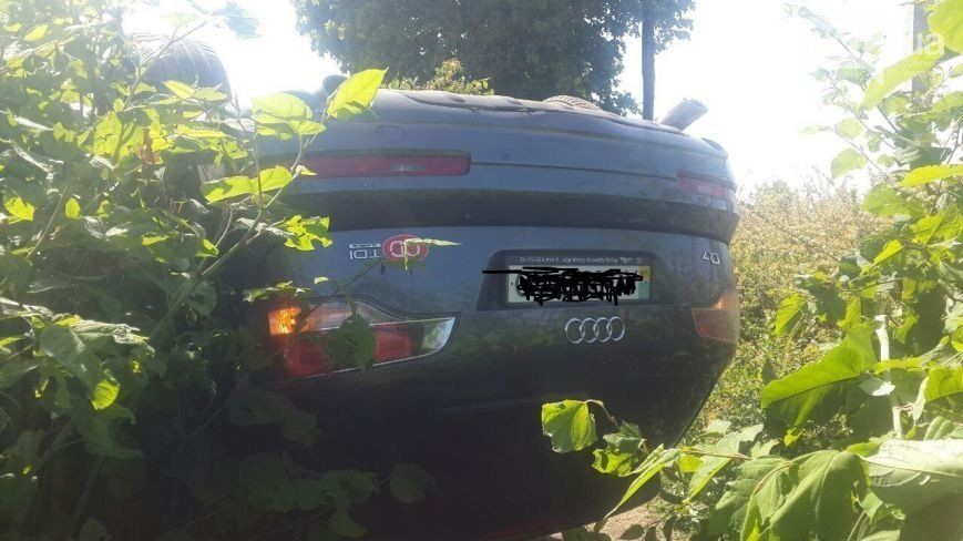 На трассе Киев-Чоп в Мукачево Audi Q7 слетела с дороги