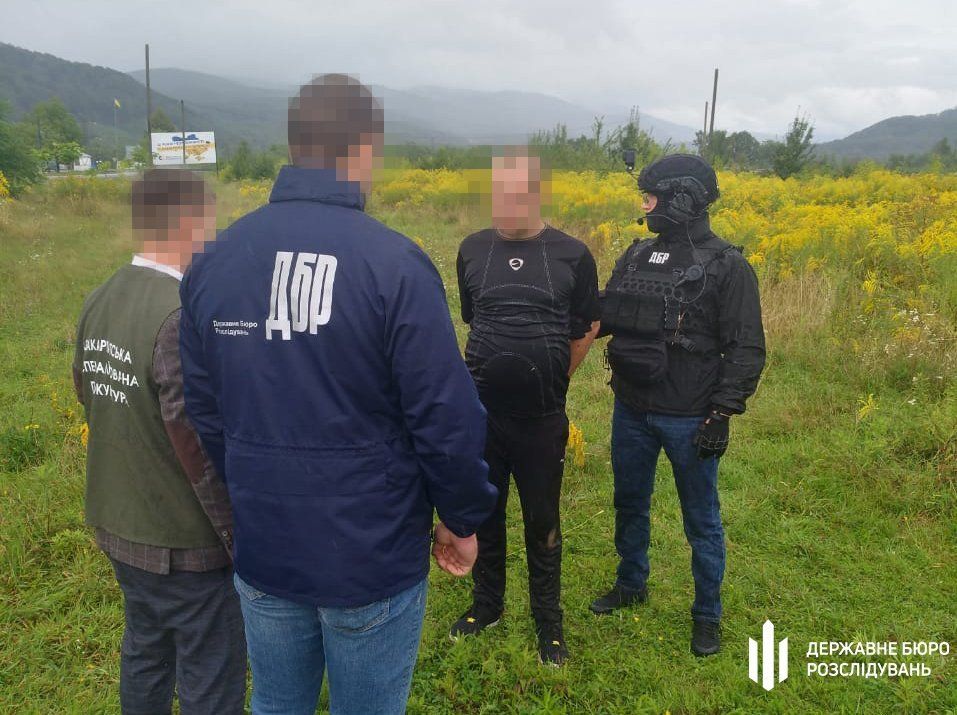 В Закарпатье старшина снабжал офицеров серьёзным наркотиком: Товар везли из зоны ООС