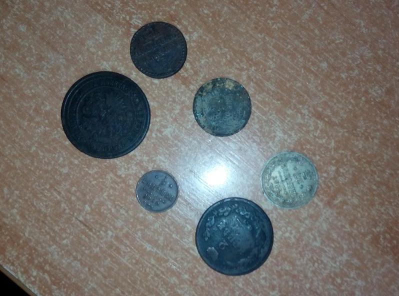 Работники фискальной службы задержали украинца на контрабанде старинных монет в Россию
