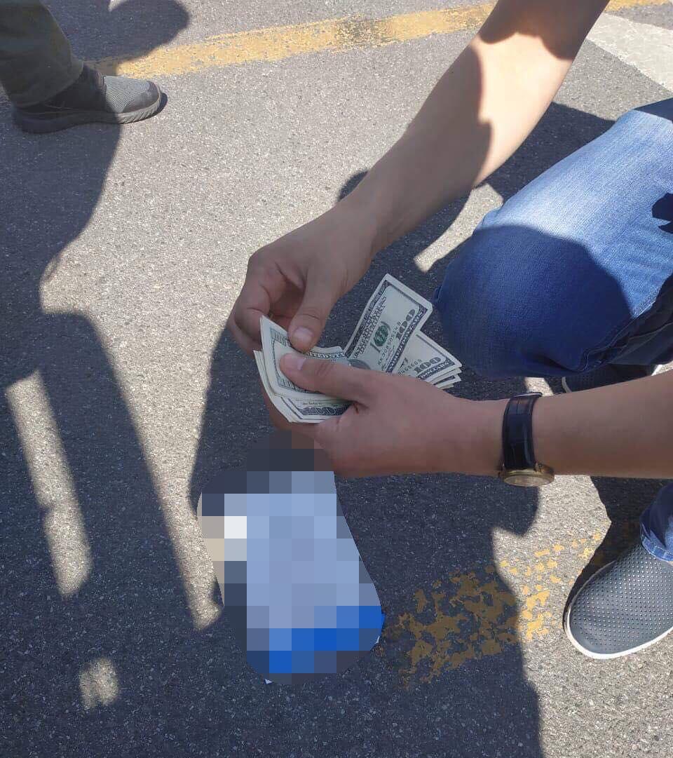 В Закарпатье местный житель пытался "купить" пограничника за приличную сумму 