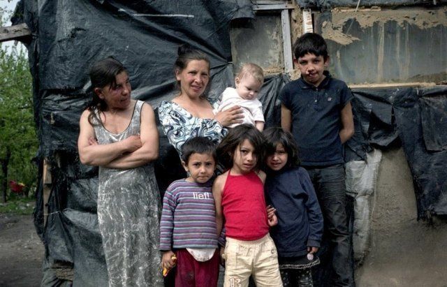 В окрестностях Берегово по разным подсчетам проживает от 5 до 6000 цыган