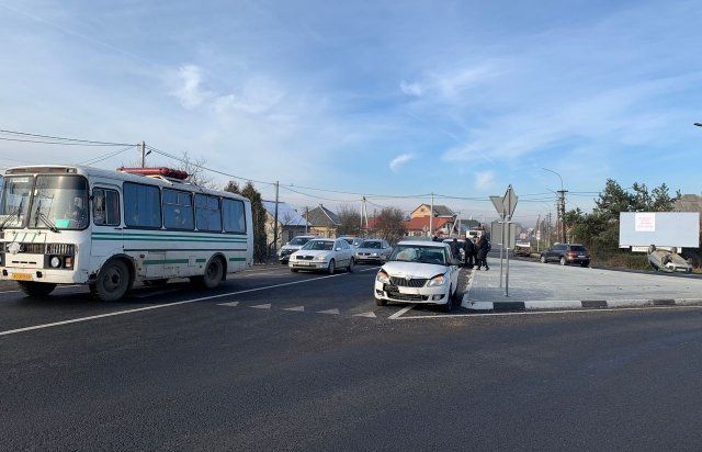 Появились фото с места ДТП на выезде из Ужгорода