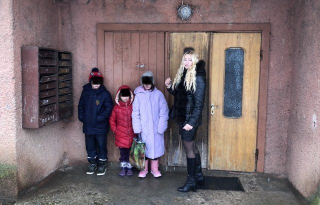 В Закарпатье горе-мамаша довела родных детей до страшного состояния 