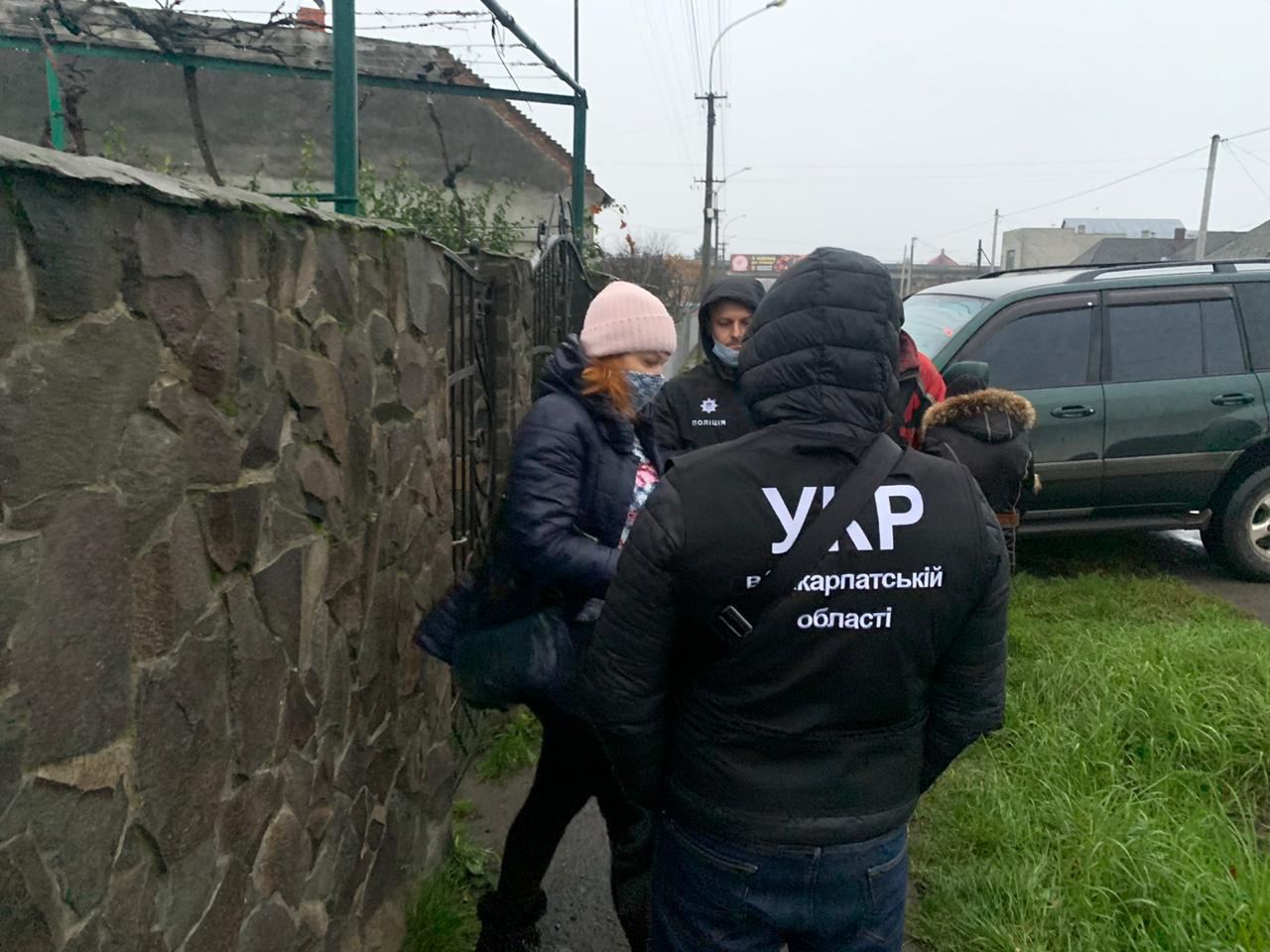 Массовые обыски в Ужгороде: Директор рынка "Краснодонцев" уже под прицелом полиции