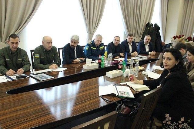 В Закарпатье таможенники провели встречу с представителями ОБСЕ и народными депутатами