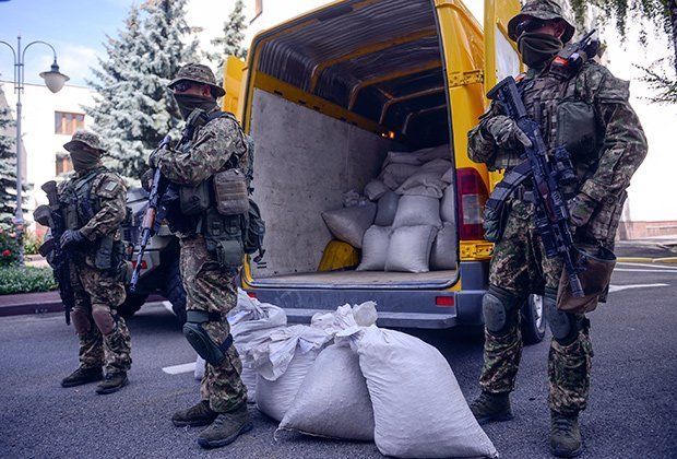 Правоохранительные органы пытаются контролировать добычу и вывоз янтаря из стран