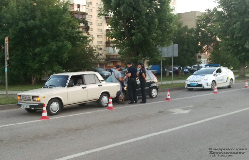 В Ужгороде на перекрестке улиц Капушанская и Легоцкого произошло ДТП
