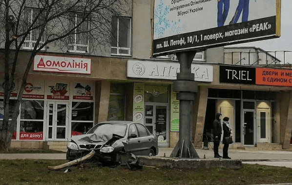 В Ужгороде утром произошло жесткое ДТП с участием патрульных 