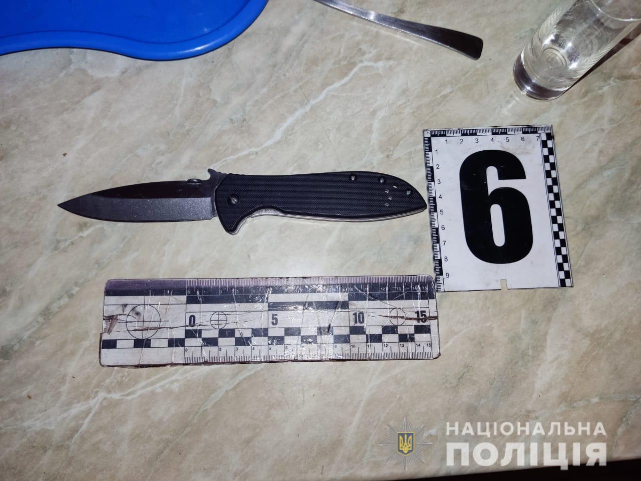 В Ужгороде в одной из многоэтажек устроили кровавую поножовщину 