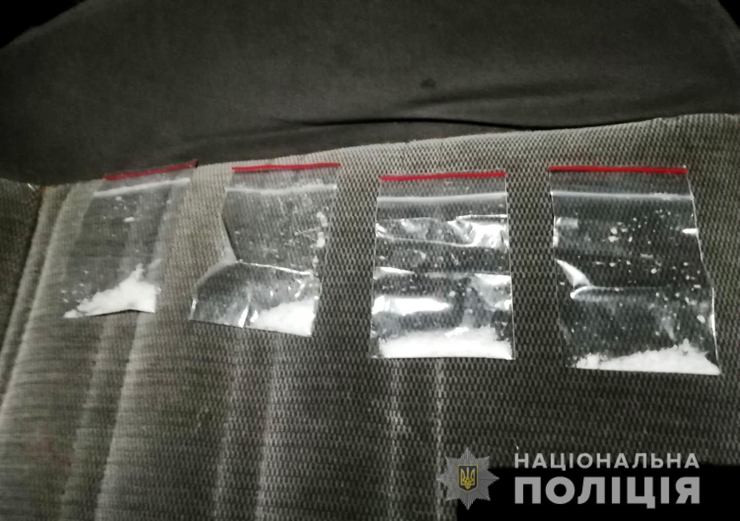 Спецоперация в Закарпатье: После долгой слежки удалось выйти на двух гадов, продававших наркотики у школы 