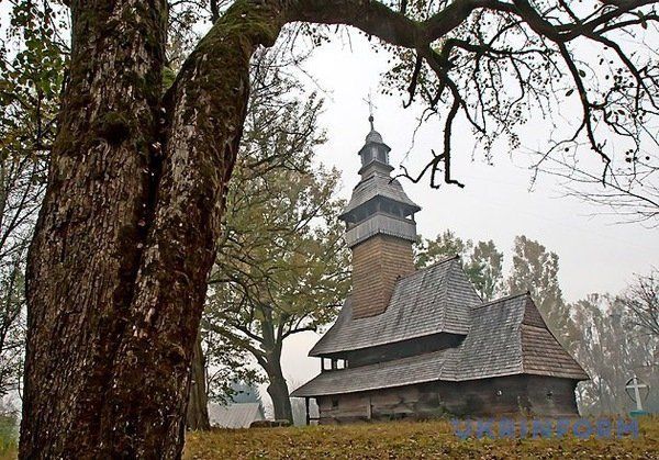Деревянные церкви Закарпатья