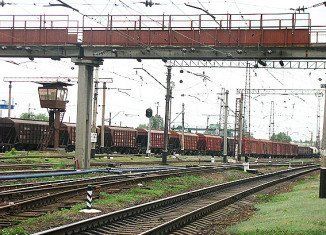 Зі станції Струмківка вкрали понади 2 тонни залізничних матеріалів.