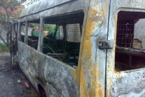 В селе Ключарки Mercedes-Benz был уничтожен огнем в считанные минуты
