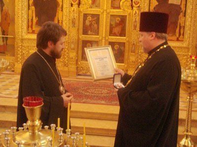 Єпископ Віденський і Австрійський Іларіон (Алфеєв — зліва) став доцентом Ужгородської Української Богословської Академії.