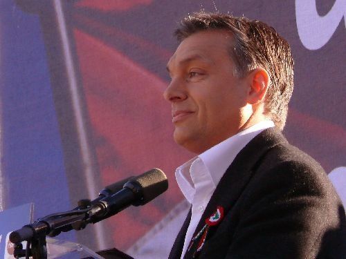 Виктор Орбан триумфально вернулся в кресло премьер-министра