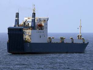 Сомалийские пираты, захватившие украинское судно «Фаина» угрожают взорвать его
