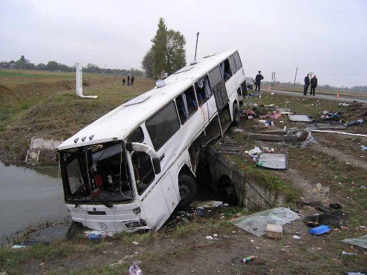 На Житомирщине в ДТП автобуса травмировалось десять человек