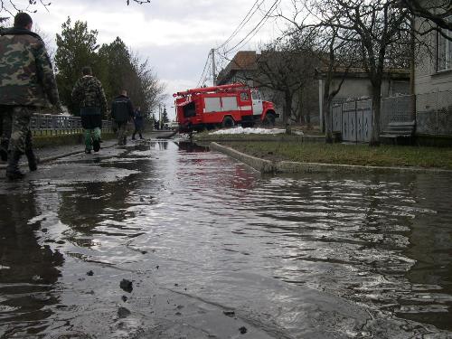 Закарпатские спасатели пришли на помощь людям в Мукачево