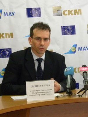 Пресс-атташе представительства Евросоюза на Украине Давид Стулик